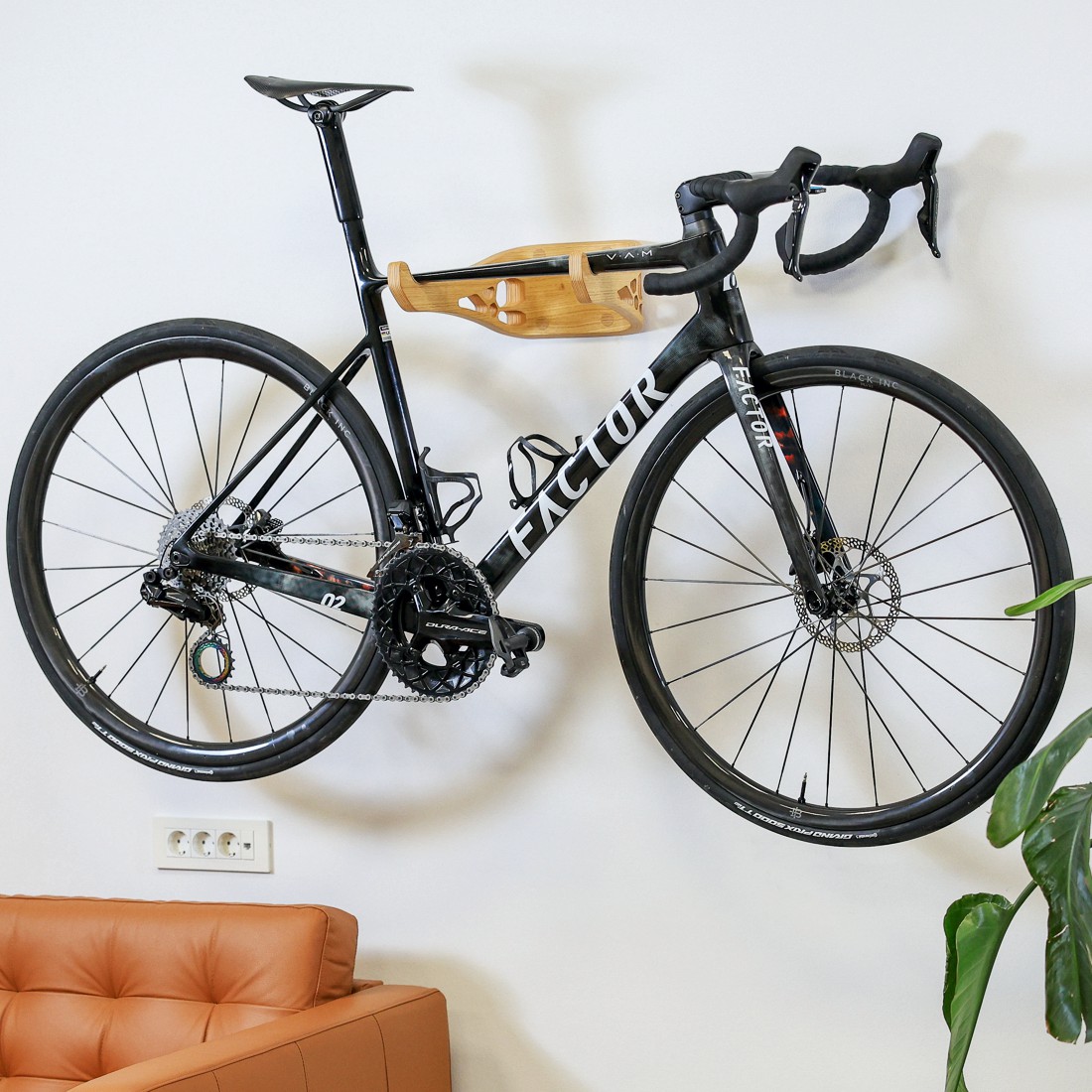 absoluteBLACK Premium Oak Bicycle Wall Hanger