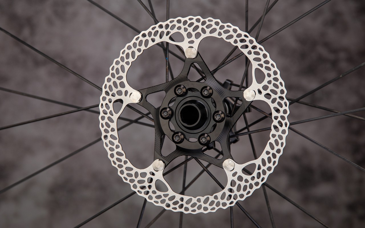 absoluteBLACK Raven SL ISO 6 bolt disc rotor absoluteBLACK Raven SL ISO 6 bolt disc rotor