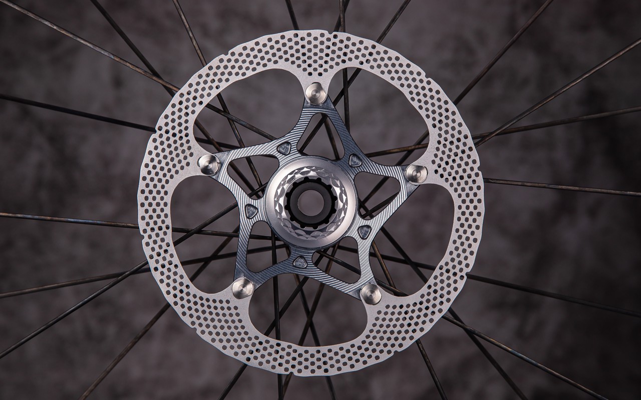 absoluteBLACK Raven GT centerlock disc rotor